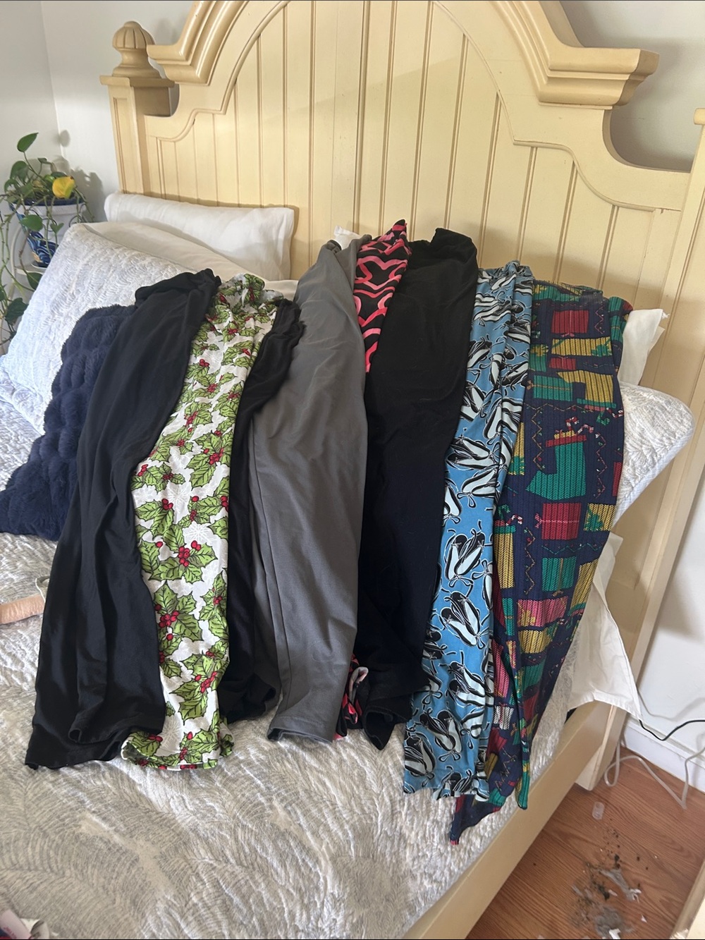 LuLaRoe Leggings Mix — Black, Gray, Green, Blue, Pink, MulticolorBundle of 8